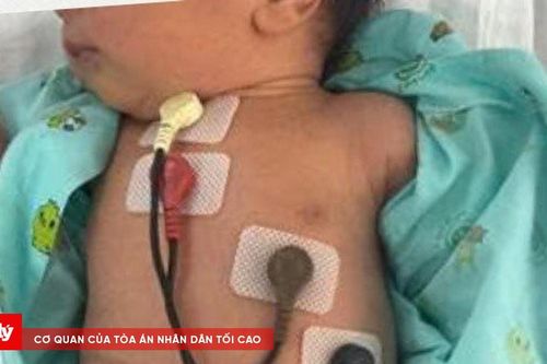 Trẻ sơ sinh mắc u tim