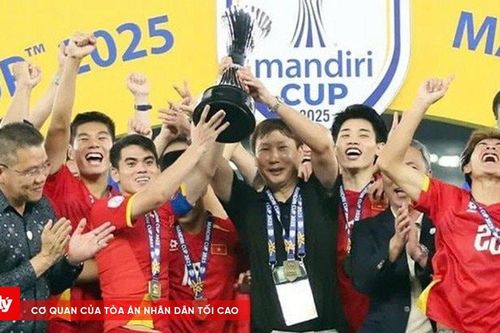 Tặng Bằng khen của Thủ tướng cho 4 HLV U22 Việt Nam sau HCV SEA Games 33