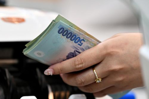 Nợ thuế 1 triệu đồng bị đề xuất hoãn xuất cảnh: Nới lỏng hơn rồi?