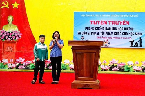VKSND khu vực 8, tỉnh Phú Thọ tuyên truyền pháp luật tại Trường Tiểu học và THCS Trung Mỹ