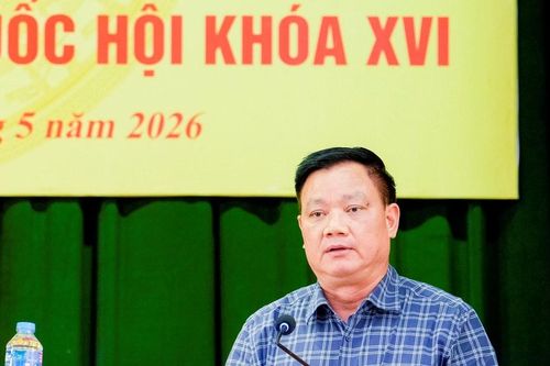 Giám đốc Học viện Chính trị Quốc gia Hồ Chí Minh và Bí thư Tỉnh ủy Nghệ An tiếp xúc cử tri xã Hưng Nguyên