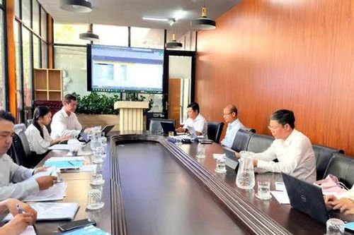 Đề xuất cơ chế thúc đẩy trạm sạc xe điện dùng năng lượng mặt trời tại TP Hồ Chí Minh