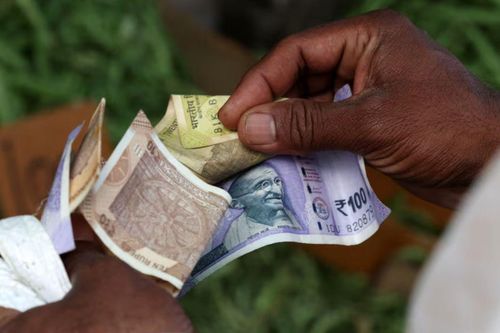 Đồng Rupee thấp kỷ lục giữa căng thẳng Mỹ - Iran leo thang
