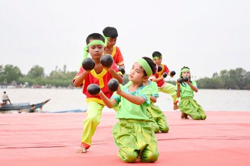 Giữ nghệ thuật múa gáo dừa