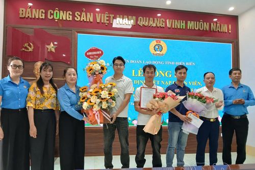 Thành lập Nghiệp đoàn cơ sở chăm sóc và sửa chữa ô tô Tuần Giáo