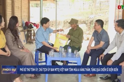 Phó Bí thư Tỉnh ủy, Chủ tịch Ủy ban MTTQ Việt Nam tỉnh Mùa A Vảng thăm, tặng quà chiến sĩ Điện Biên