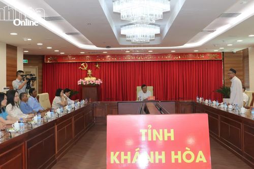 Thường trực Tỉnh ủy Khánh Hòa gặp mặt Đoàn đại biểu dự Đại hội đại biểu toàn quốc MTTQ Việt Nam lần thứ XI