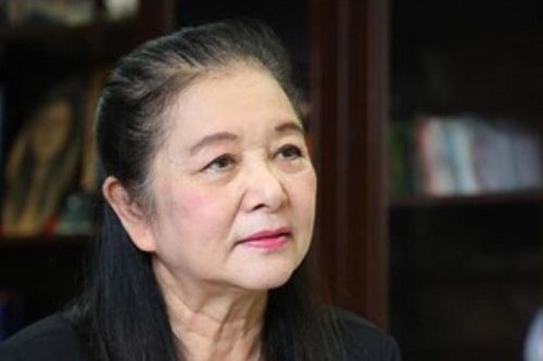 NSƯT Thanh Loan: Nữ Đại tá mang vẻ đẹp huyền thoại và cuộc hôn nhân với Tiến sĩ Toán học