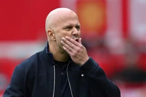 Liverpool chạm đáy với 18 trận thua: 'Vòng lặp diệt vong' của Arne Slot tại Old Trafford