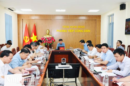 Đồng chí Bí thư Tỉnh ủy Trần Huy Tuấn tiếp công dân định kỳ