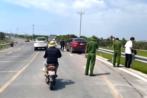 Ninh Bình: Ô tô va chạm xe máy trên đường ven biển, một người tử vong tại chỗ