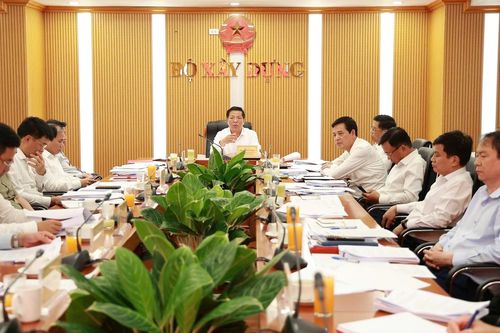 Ban Thường vụ Đảng ủy Bộ Xây dựng rà soát đầu tư công và kịch bản tăng trưởng