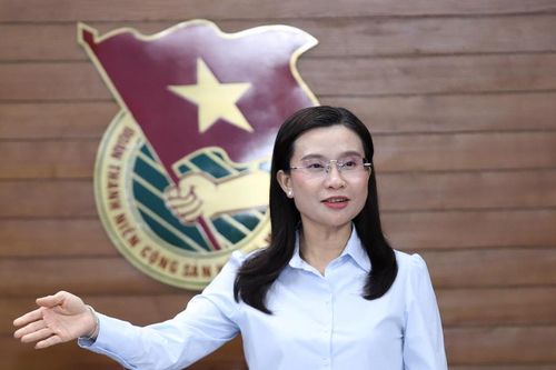 Tôn vinh 45 'Cánh én hồng' bền bỉ cống hiến vì thế hệ măng non