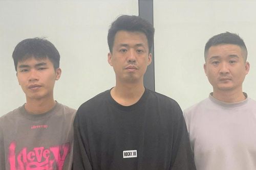 Dàn cảnh đòi nợ, bắt giữ người nước ngoài để cướp tài sản