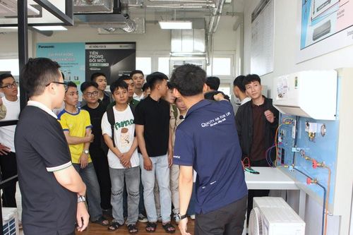 Sinh viên kỹ thuật Đà Nẵng có thêm 'xưởng thực hành' HVAC hiện đại