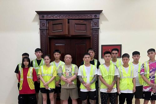 Hà Nội: Nhóm đối tượng bán 'bóng cười' bị bắt giữ