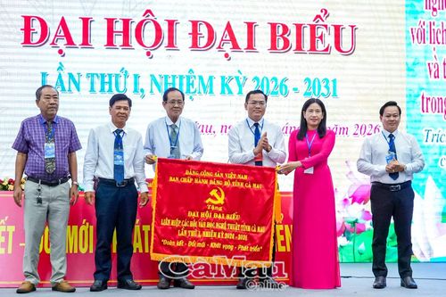 Ông Đỗ Ngọc Ẩn đắc cử Chủ tịch Liên hiệp các Hội Văn học nghệ thuật tỉnh Cà Mau