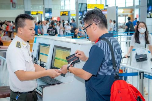 Nợ thuế từ 1 triệu đồng cũng có thể bị tạm hoãn xuất cảnh: Đề xuất mới gây chú ý