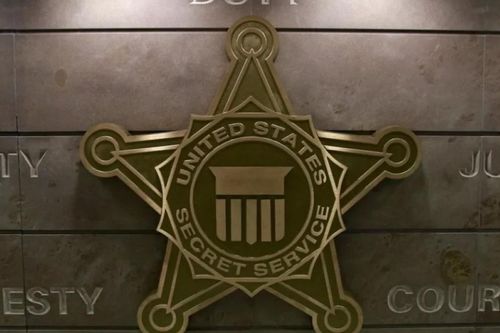 Một sĩ quan Mật vụ Mỹ bị bắt sau sự kiện của Tổng thống Donald Trump