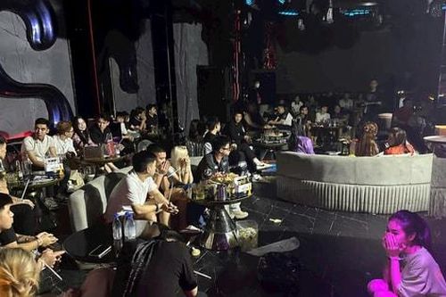 Triệt phá tụ điểm 'bóng cười' tại Lounge Gas Remix