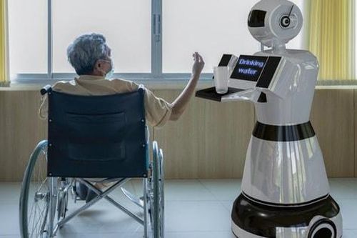 Robot định hình cách Nhật Bản chăm sóc người già