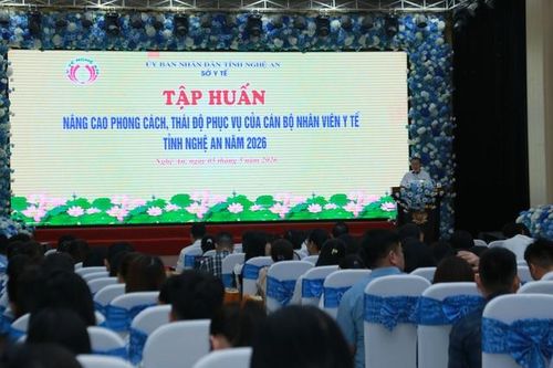 Y tế Nghệ An đổi mới phong cách phục vụ, lấy người bệnh làm trung tâm