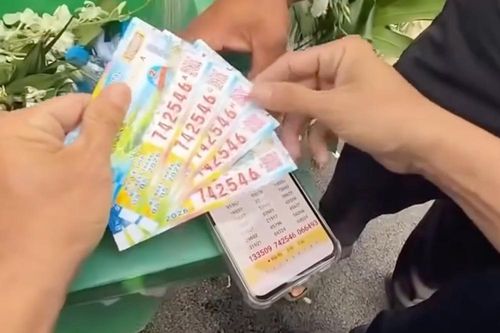 Nhân viên trại hòm trúng số độc đắc 10 tỷ đồng