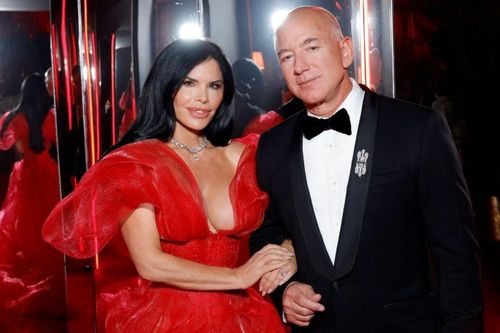Đế chế bất động sản hơn 700 triệu USD của Jeff Bezos