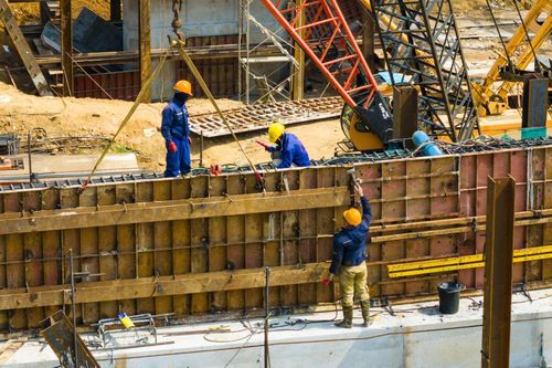Áp lực chi phí vật liệu xây dựng chưa 'hạ nhiệt'