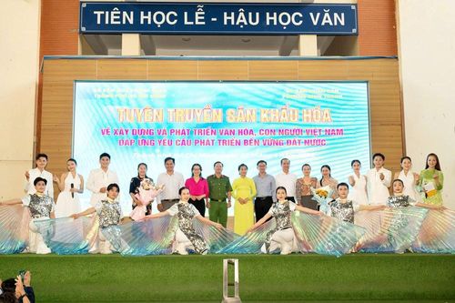 TP.HCM đưa sân khấu vào trường học tuyên truyền văn hóa ứng xử
