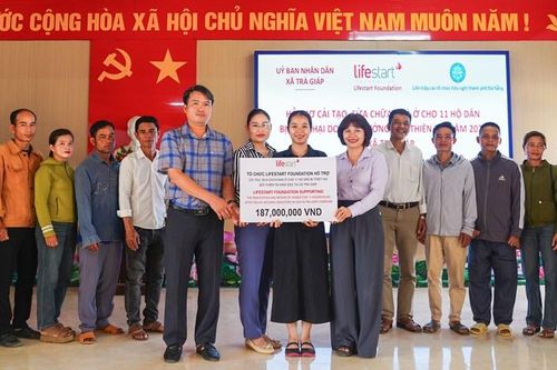 Hỗ trợ sửa chữa nhà ở cho 11 hộ dân bị ảnh hưởng bởi thiên tai