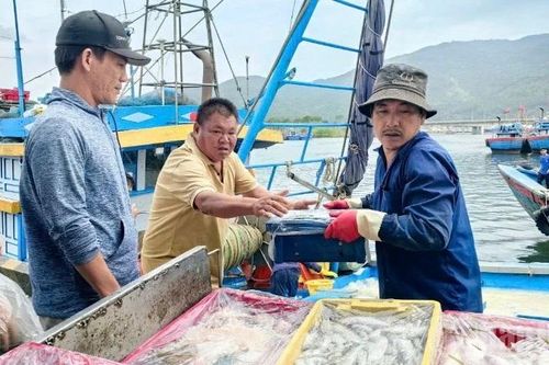 Phản đối hành động đơn phương xâm phạm quyền và lợi ích hợp pháp của Việt Nam trên Biển Đông