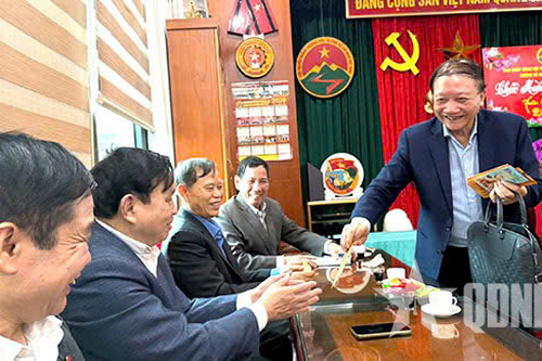 Thiếu tướng Hoàng Anh Tuấn và hành trình tri ân