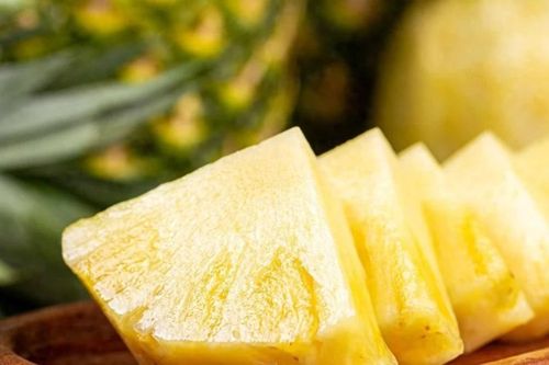 Những người không nên ăn dứa