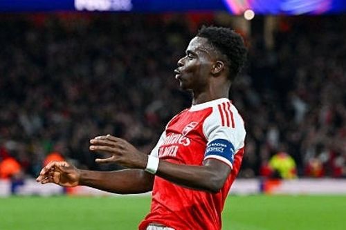 Saka rực sáng, đưa Arsenal thẳng tiến vào chung kết Champions League