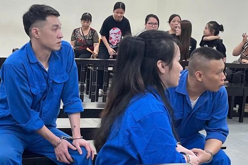 Kiểm tra thanh niên có biểu hiện nghi vấn, phát hiện đường dây mua bán ma túy