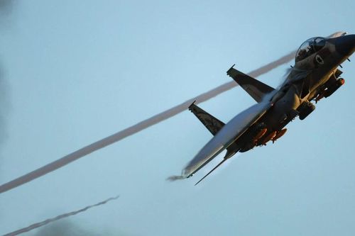Israel 'lên dây cót' lực lượng không quân, cảnh báo cứng rắn với Iran