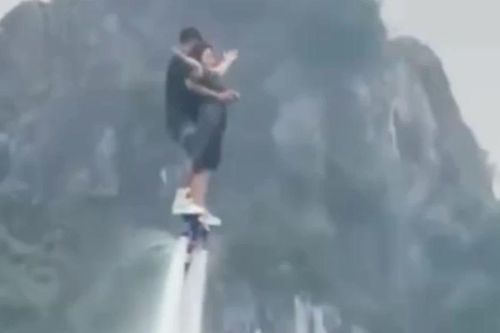 Sự cố flyboard rơi tự do ở Ninh Bình: Cần chuẩn hóa an toàn cho trò chơi mạo hiểm