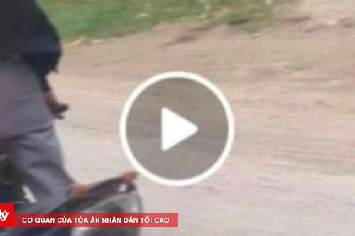 Làm rõ vụ người đàn ông buông 2 tay điều khiển xe máy trên Quốc lộ 1A