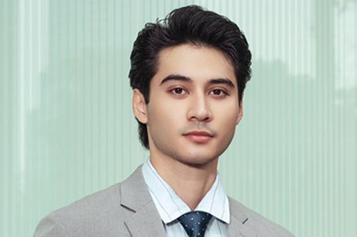 Nam vương Tuấn Ngọc tuổi 27 đối diện nhiều áp lực, phủ nhận tin là đại gia