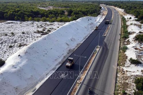Đà Nẵng: Quyết tâm hoàn thành chiến dịch 129 ngày đêm trên công trình đường ven biển