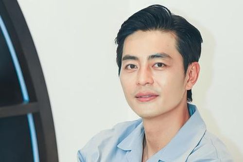 Hôn nhân hạnh phúc hơn 10 năm dù chưa con cái của nam tài tử màn ảnh Việt