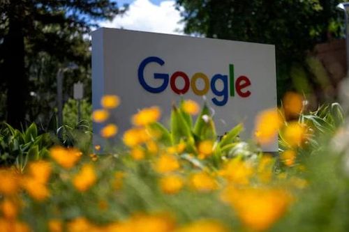 Alphabet áp sát ngôi vương vốn hóa toàn cầu nhờ sự bùng nổ của điện toán đám mây và AI
