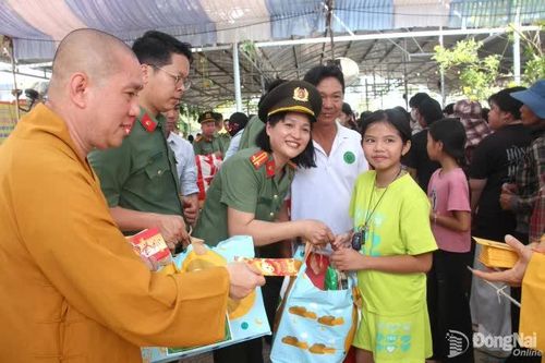 Vì bình yên và hạnh phúc của nhân dân
