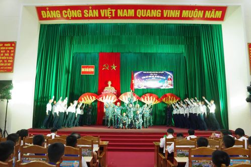 Trung tâm Huấn luyện Vùng 4 Hải quân tổ chức liên hoan 'Tiếng hát binh nhì, Vũ điệu binh nhì'