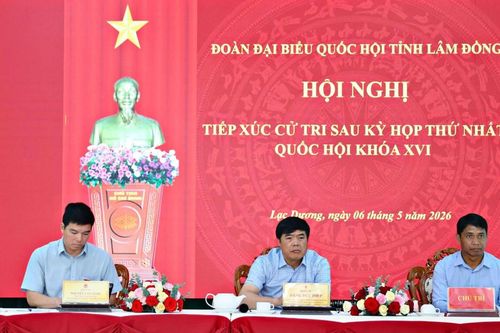 ĐBQH Lâm Đồng tiếp xúc cử tri xã Lạc Dương