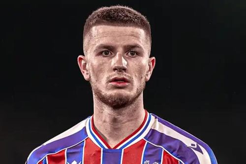 Giải mã bài toán số 6 của Arne Slot: 8 tiền vệ phòng ngự lọt vào tầm ngắm Liverpool