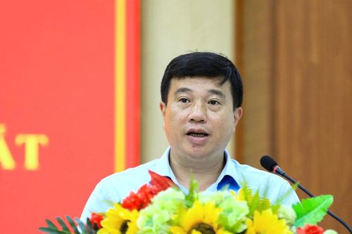 Trưởng Đoàn ĐBQH Lâm Đồng Y Thanh Hà Niê Kđăm tiếp xúc cử tri tại Đạ Tẻh 2