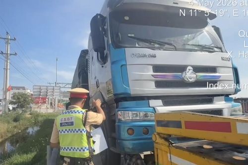 Phạt tài xế và chủ xe chở quá tải trên cao tốc Vĩnh Hảo - Phan Thiết hơn 100 triệu đồng