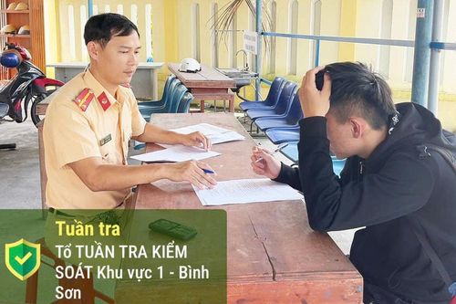Nam sinh bị tịch thu xe máy, phạt 9 triệu đồng từ hình ảnh bốc đầu xe 'biểu diễn'
